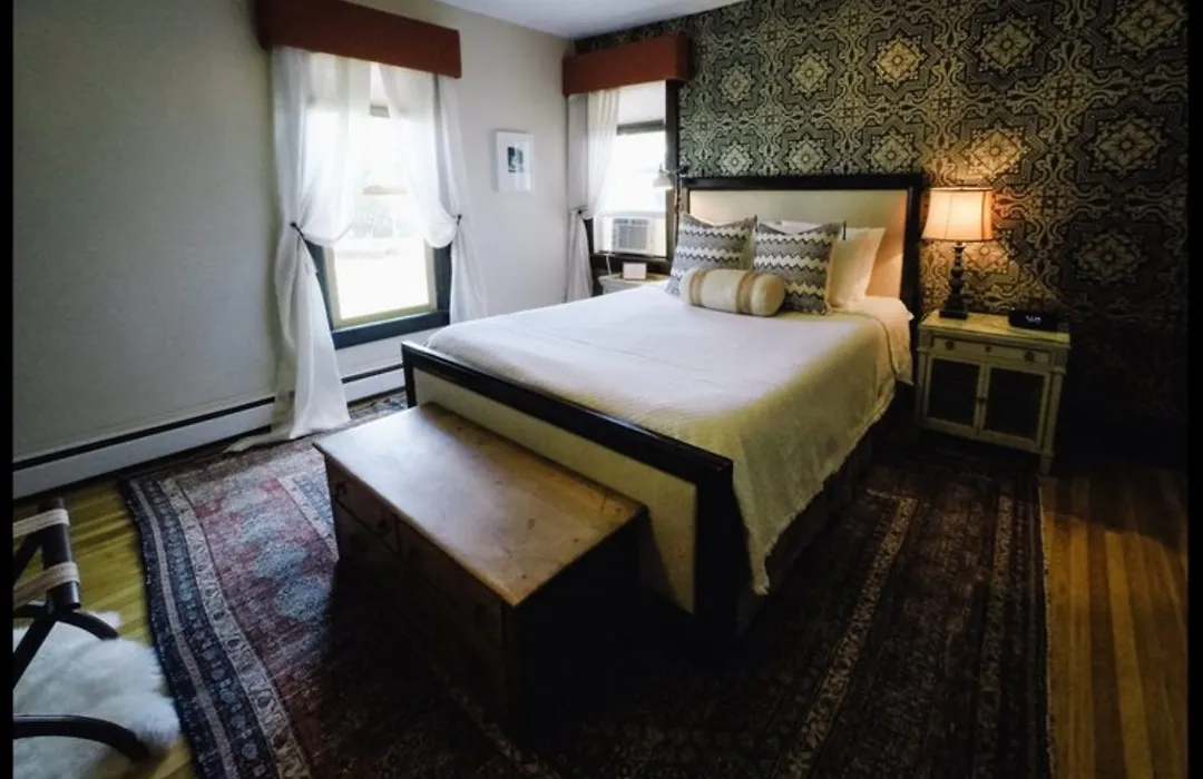 Burdett House Bed & Breakfast-1