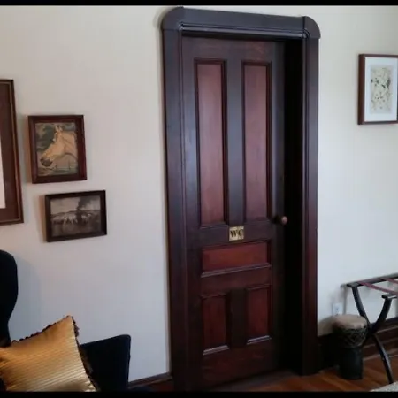 Burdett House Bed & Breakfast-2